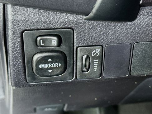 Used 2019 Toyota Corolla SE w/ SE Premium Package image 17