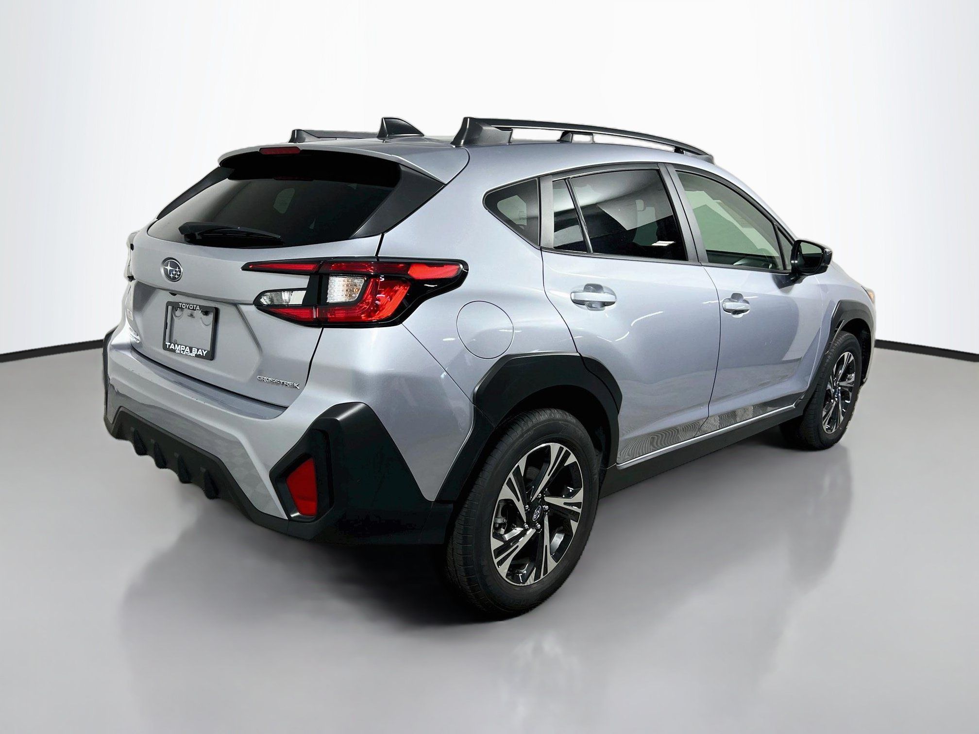 Used 2025 Subaru Crosstrek 2.5i Premium AWD/4WD image 4