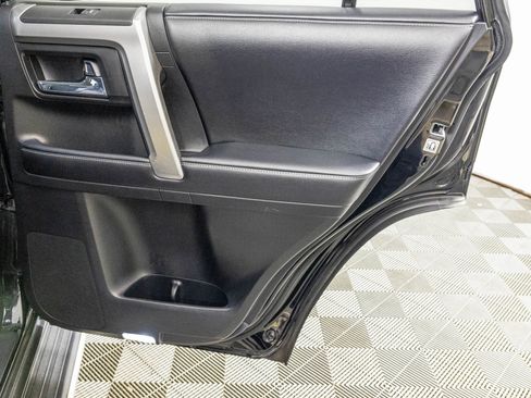 Used 2016 Toyota 4Runner SR5 Premium AWD/4WD image 43