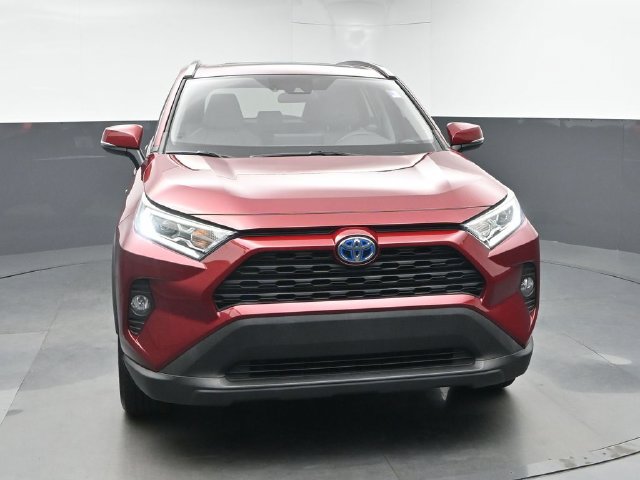 Used 2021 Toyota RAV4 XLE Premium AWD/4WD image 2
