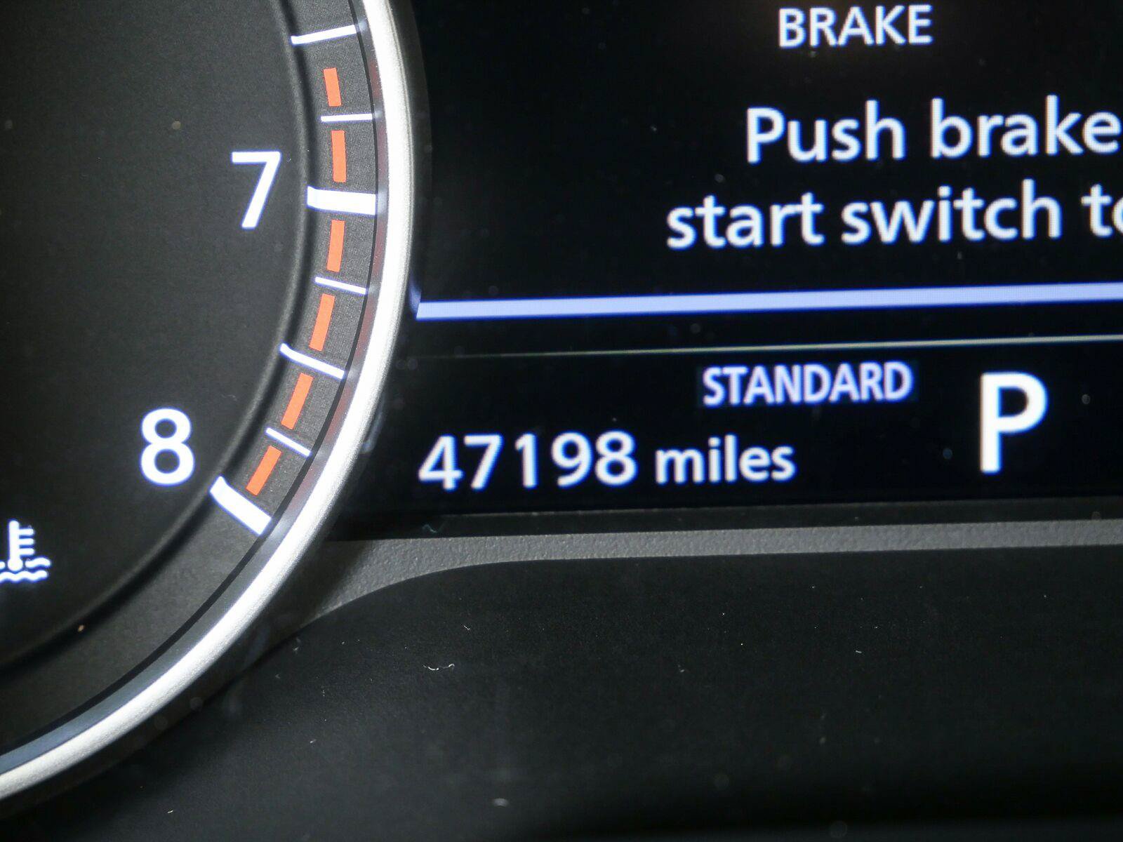 Used 2023 Nissan Pathfinder SV w/ SV Premium Package FWD image 8