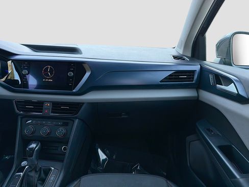 Used 2022 Volkswagen Taos SE image 17