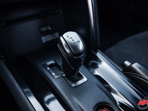 Used 2014 Nissan GT-R Premium image 12
