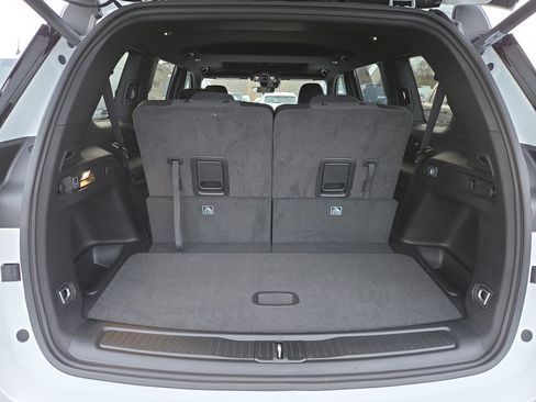 New 2025 Jeep Grand Cherokee L Laredo w/ Luxury Tech Group I image 9