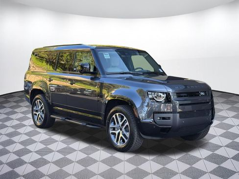 New 2026 Land Rover Defender 130 X-Dynamic SE AWD/4WD image 7