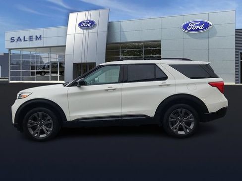 Certified 2023 Ford Explorer XLT w/ Equipment Group 202A AWD/4WD image 5