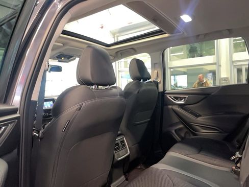 Used 2023 Subaru Forester Premium AWD/4WD image 6