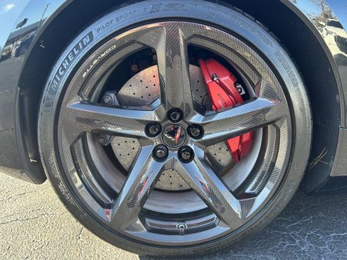 Used 2025 Chevrolet Corvette Z06 image 12