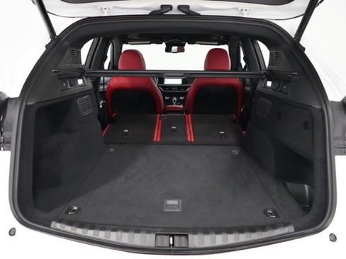 Used 2023 Alfa Romeo Stelvio Veloce image 33