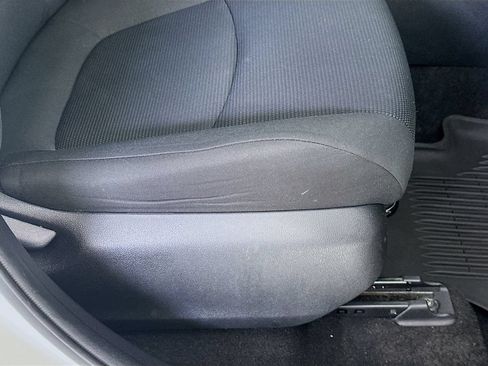 Used 2021 Toyota RAV4 LE FWD image 29