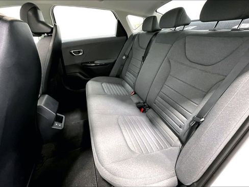 Used 2025 Kia K4 EX image 34