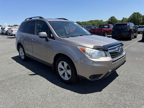 Used 2015 Subaru Forester 2.5i Premium w/ All-Weather Package AWD/4WD image 17