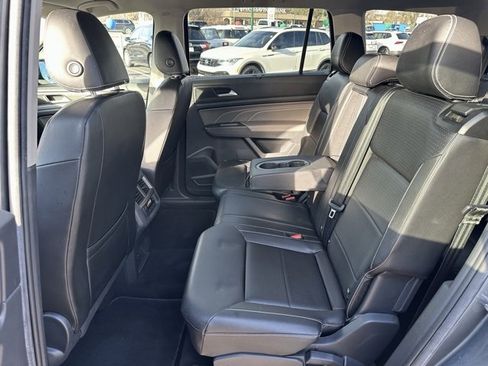 Used 2023 Volkswagen Atlas SE image 17