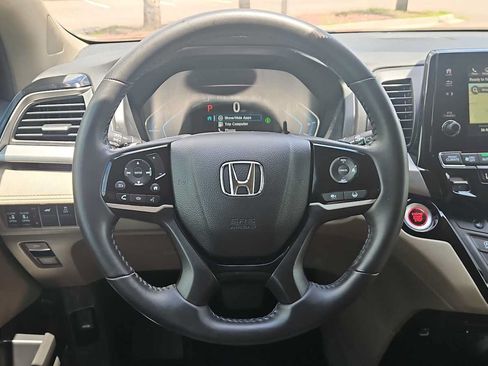Used 2024 Honda Odyssey Touring image 11