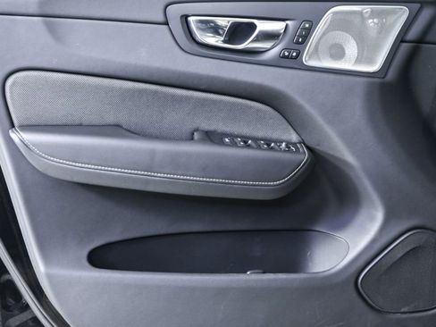 Used 2021 Volvo XC60 T6 R-Design w/ Advanced Package image 8