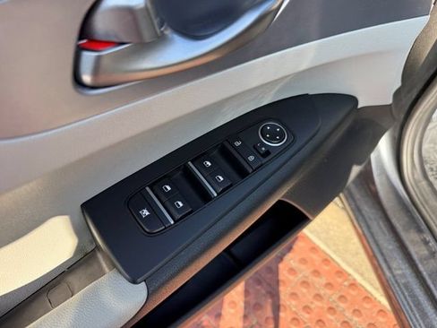 Used 2022 Kia Forte LXS FWD image 10