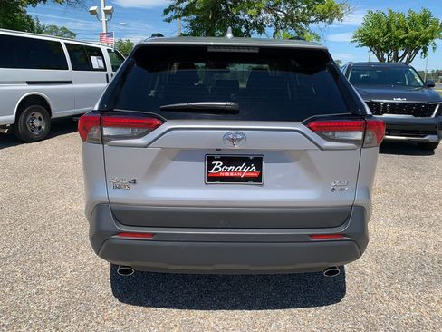 Used 2025 Toyota RAV4 XLE w/ Convenience Package AWD/4WD image 7