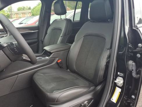 New 2026 Jeep Grand Cherokee Altitude AWD/4WD image 5