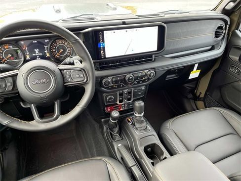 New 2025 Jeep Wrangler Unlimited Rubicon 392 image 13