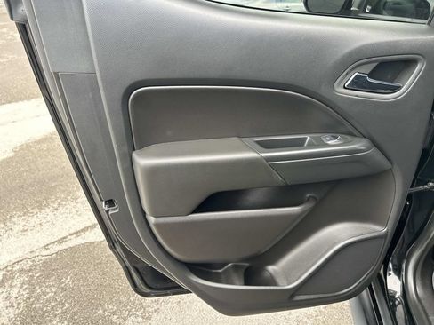 Used 2019 Chevrolet Colorado ZR2 w/ ZR2 Midnight Special Edition AWD/4WD image 25