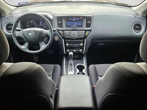 Used 2020 Nissan Pathfinder SV image 17