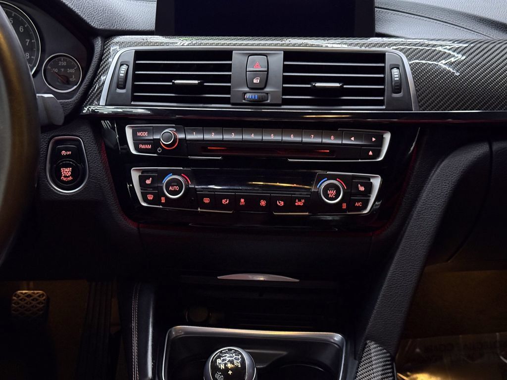 Used 2018 BMW M4 Coupe RWD image 22