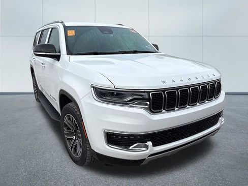 Used 2023 Jeep Wagoneer Series II AWD/4WD image 5