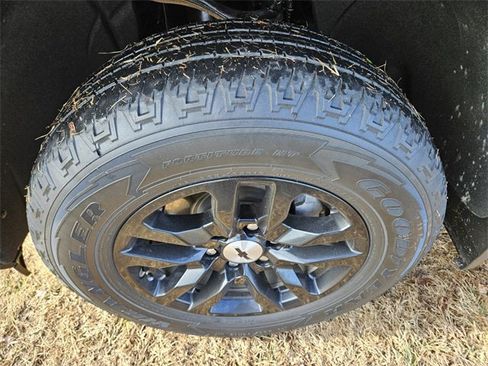 Used 2021 Chevrolet Silverado 1500 RST image 20