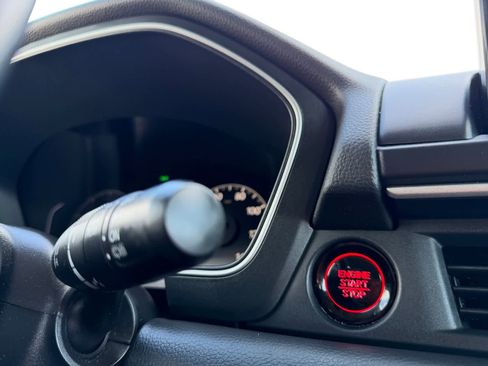 Used 2023 Honda Pilot Touring image 12