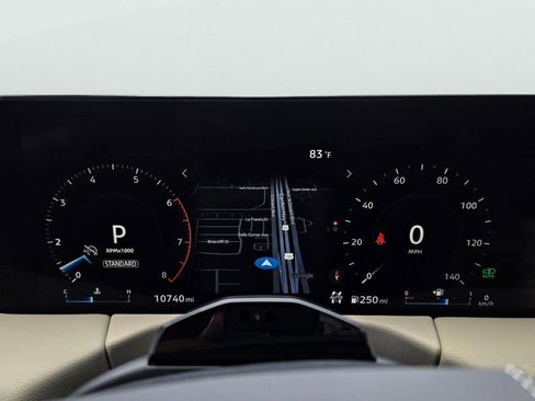 Used 2025 Nissan Armada Platinum Reserve AWD/4WD image 17