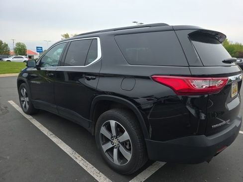 Used 2020 Chevrolet Traverse LT w/ LT Premium Package AWD/4WD image 5