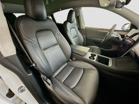 Used 2023 Tesla Model Y Long Range image 35