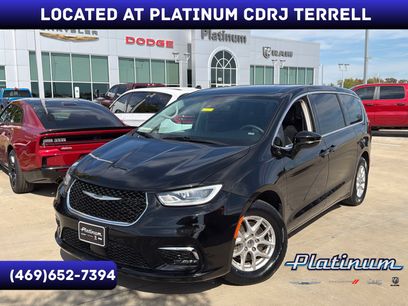 Used 2024 Chrysler Pacifica Touring-L