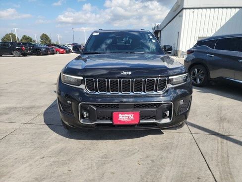 New 2025 Jeep Grand Cherokee L Overland w/ Luxury Tech Group IV image 8