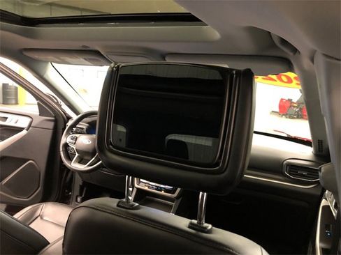 Used 2023 Ford Explorer XLT w/ Equipment Group 202A image 36