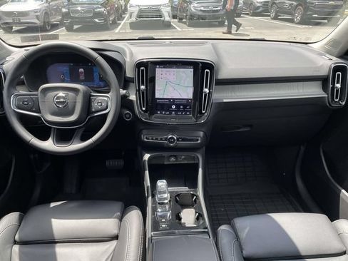 Used 2023 Volvo XC40 B5 Plus w/ Protection Package Premier AWD/4WD image 23