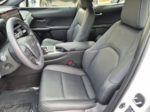 Used 2025 Lexus UX 300h AWD w/ Accessory Package (Z2) image 11