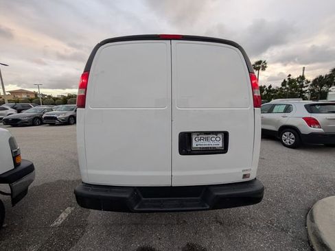 Used 2021 Chevrolet Express 2500 w/ Communications Package RWD image 8