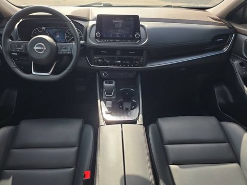 Certified 2023 Nissan Rogue SV w/ SV Premium B Package FWD image 13