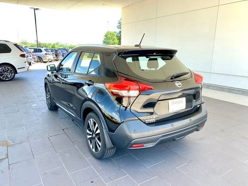 Used 2020 Nissan Kicks SR image 7