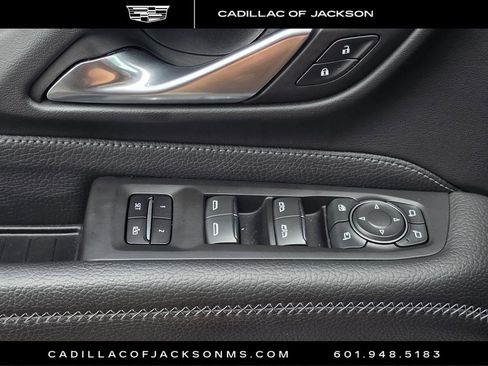 Used 2022 GMC Yukon XL Denali AWD/4WD image 24