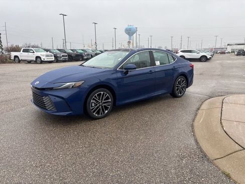 New 2026 Toyota Camry XLE image 2