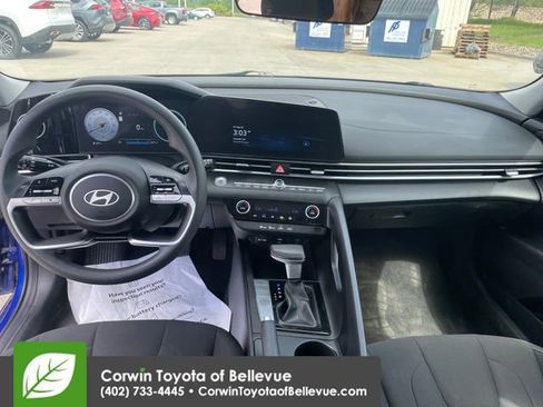 Used 2024 Hyundai Elantra SEL FWD image 20