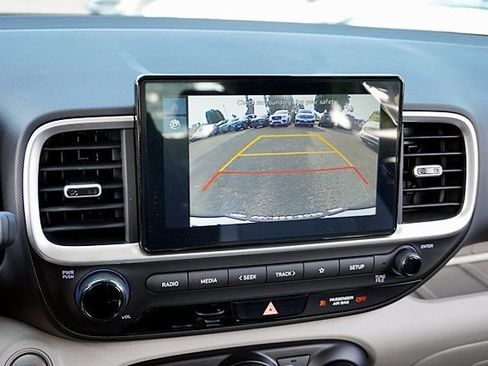 Used 2026 Hyundai Venue SEL FWD image 27