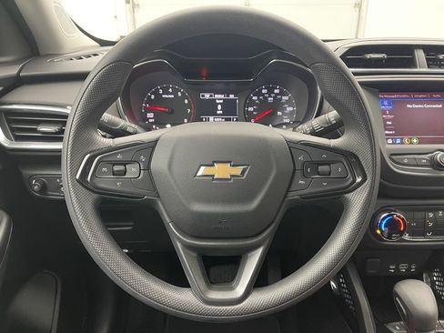 Used 2022 Chevrolet TrailBlazer LT AWD/4WD image 17