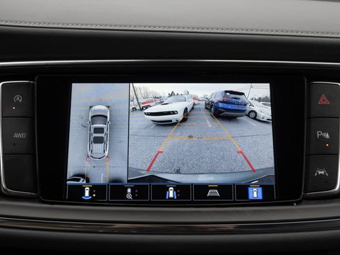 Used 2024 Buick Enclave Premium image 29