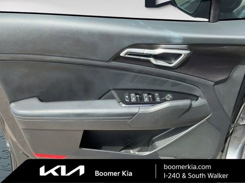 Certified 2023 Kia Sportage EX FWD image 16