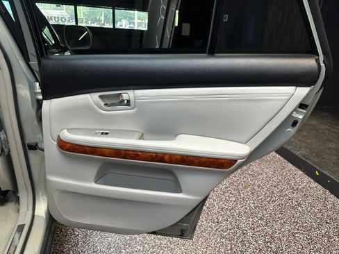 Used 2005 Lexus RX 330 AWD image 28