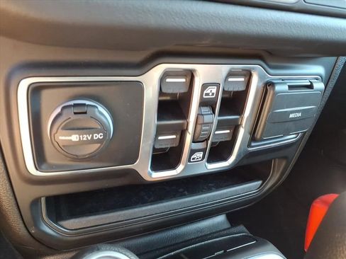 Certified 2025 Jeep Wrangler Unlimited Sahara AWD/4WD image 18