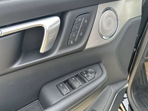 New 2026 Buick Enclave Avenir w/ Super Cruise Package AWD/4WD image 17